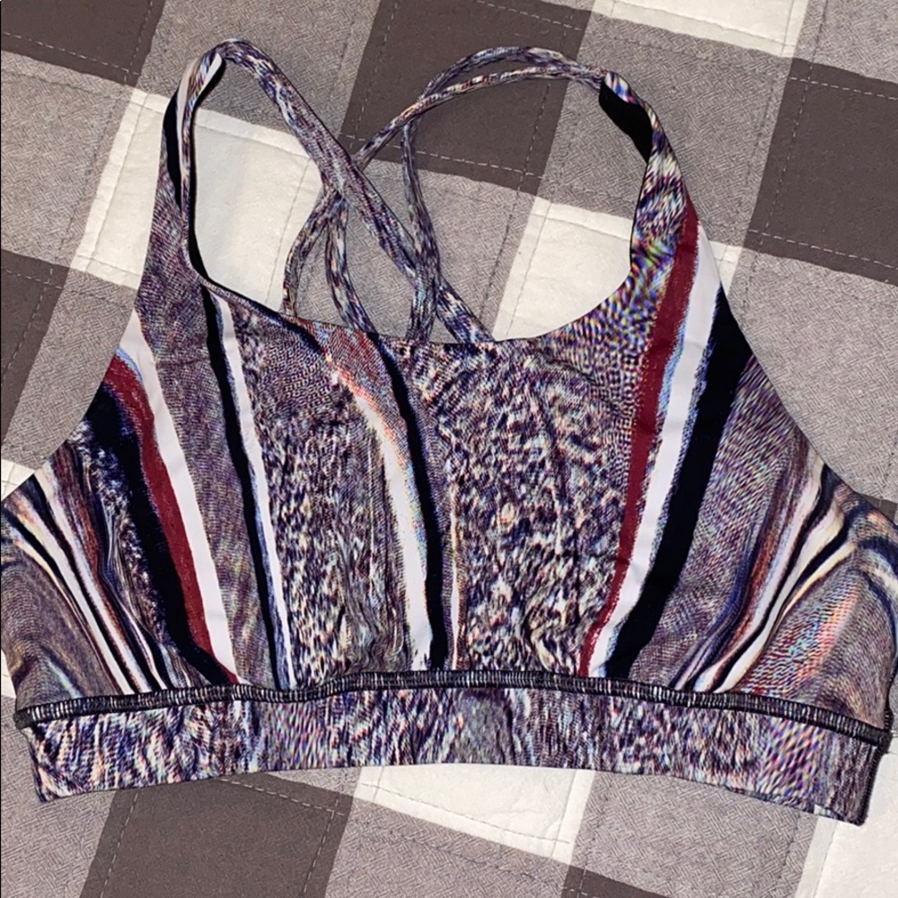 Lululemon sports bra